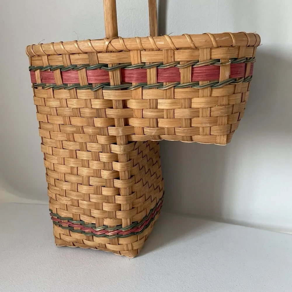 Vintage Rustic Country Woven Stair Basket Cottagecore Tan Red Green 13' x 14'